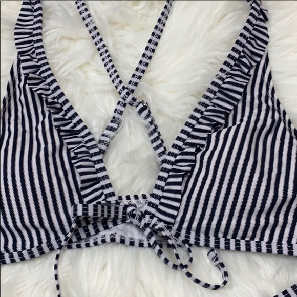 NWT Cupshe Navy & White Striped Bikini Size Small - Picture 3 of 5
